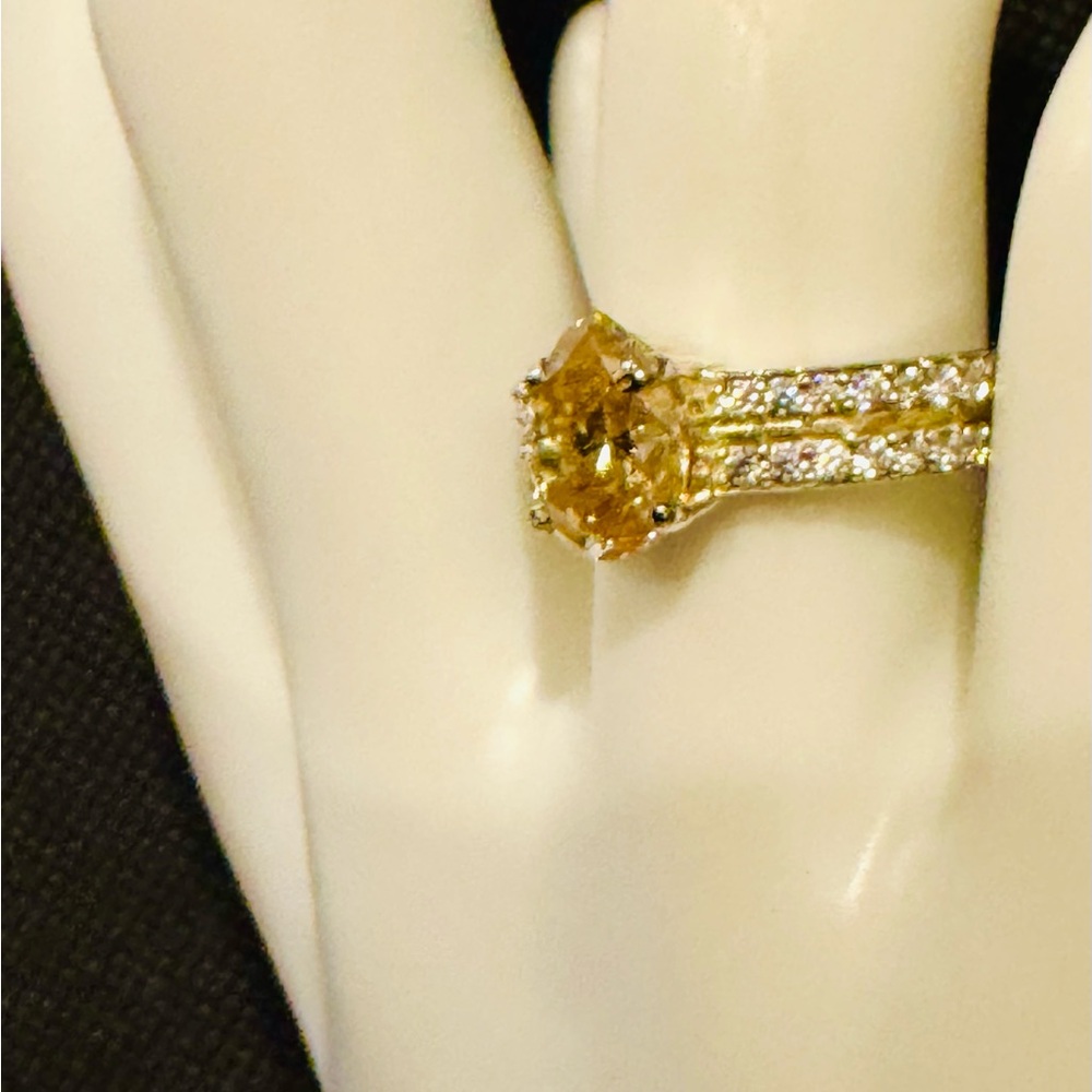 SAMPLES OF YELLOW/ CHAMPAGNE DIAMONDS RINGS - Picture 7 of 12